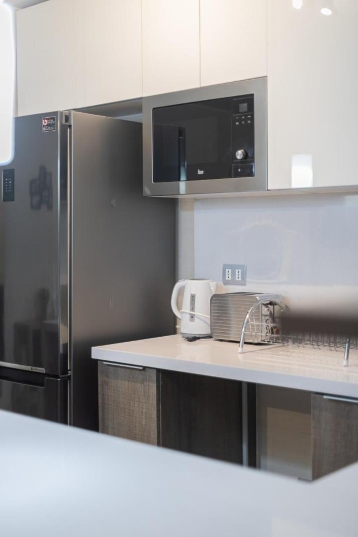 Apartamento Premium 2br 2ba Parque Arauco - Balcon Con Malla