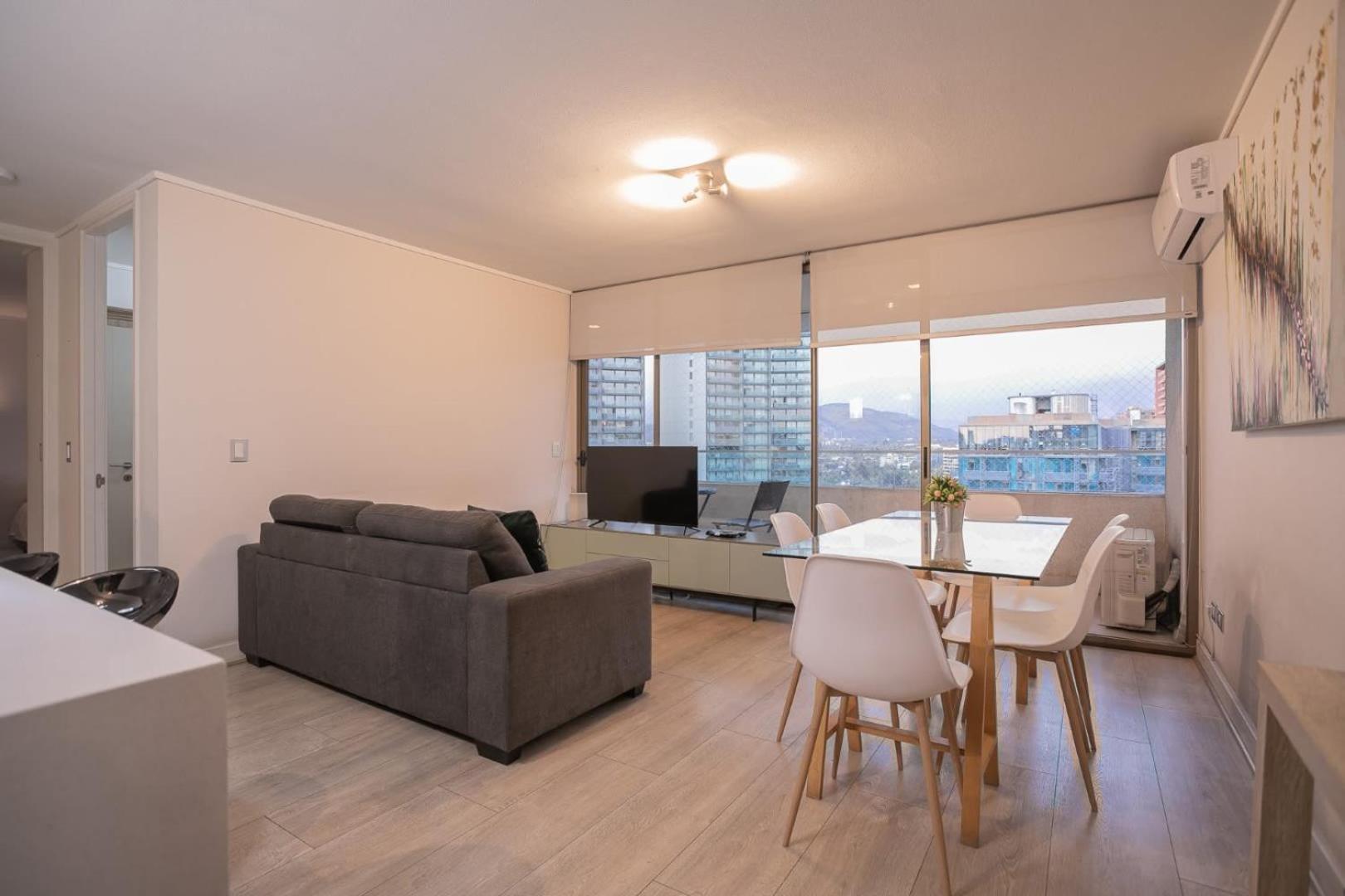 Premium 2br 2ba Parque Arauco - Balcon Con Malla Apartamento Santiago